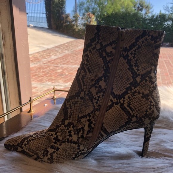 New Jeffrey Campbell Pointy Toe Bootie Khalees - Picture 8 of 9